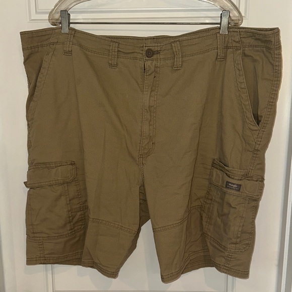 Wrangler Men's Brown Cargo Shorts - Picture 1 of 4